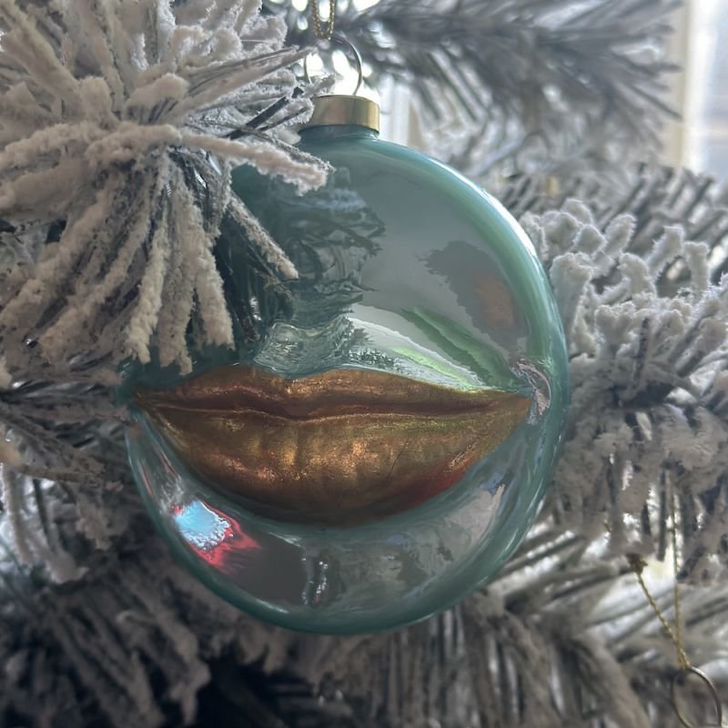 Turquoise Gold Lips Bauble Baubles  £10.00 Store UK, US, EU, AE,BE,CA,DK,FR,DE,IE,IT,MT,NL,NO,ES,SETurquoise Gold Lips Bauble...